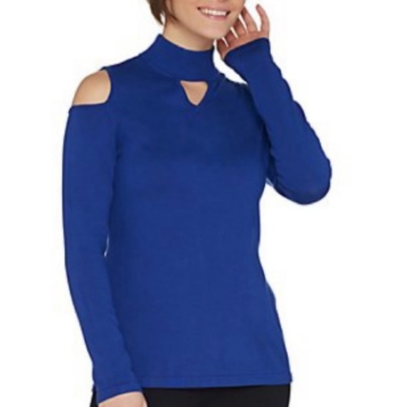 Susan Graver Sweaters - EUC Blue Susan Graver Cold Shoulder Sweater - Size XL